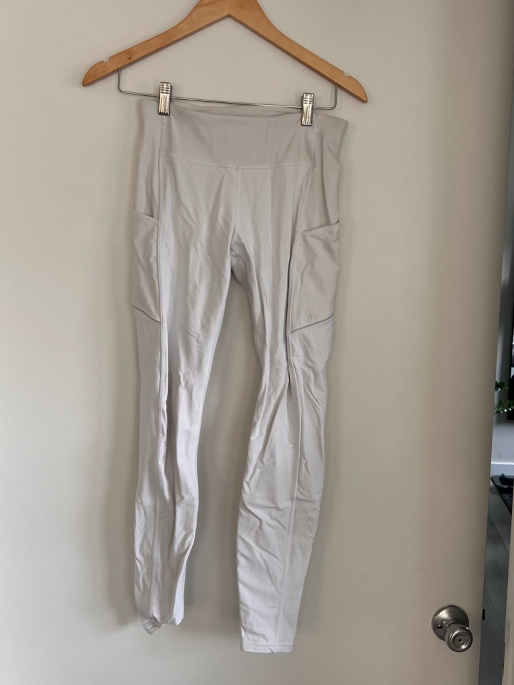 Lululemon White Leggings | High Rise Everyday Activewear - Picture 1 of 5